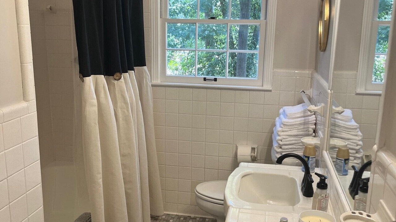 Photo of Bathroom in Tuscaloosa