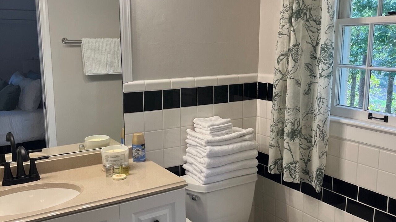 Photo of Bathroom in Tuscaloosa