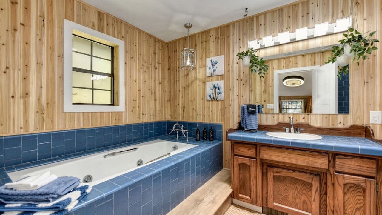 Photo of Bathroom in Nevada City
