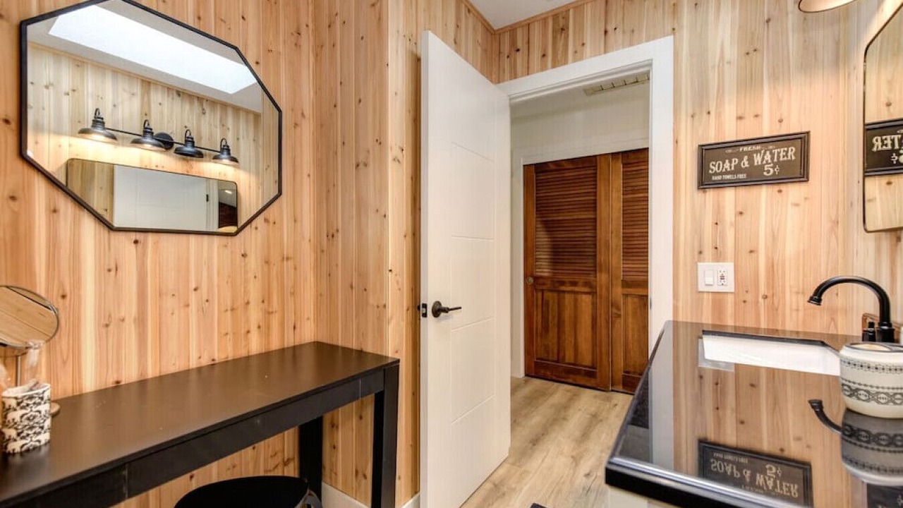 Photo of Bathroom in Nevada City