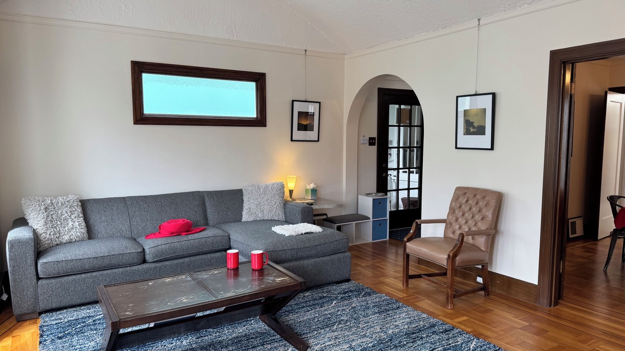 Photo of Livingroom in Cayuga Terrace