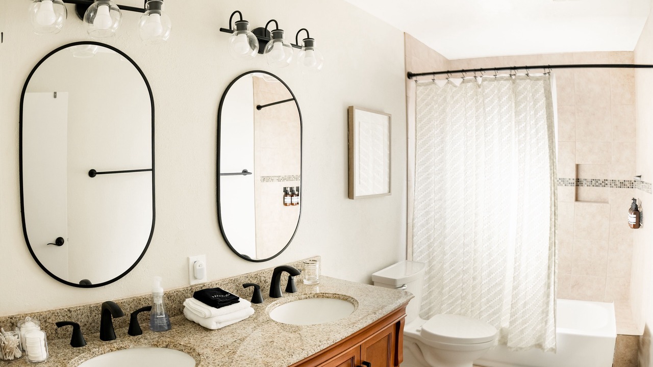 Photo of Bathroom in Northeast Heights