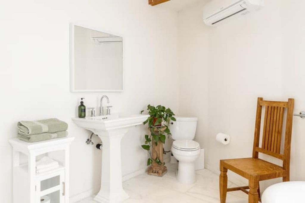 Photo of Bathroom in Alta Sierra