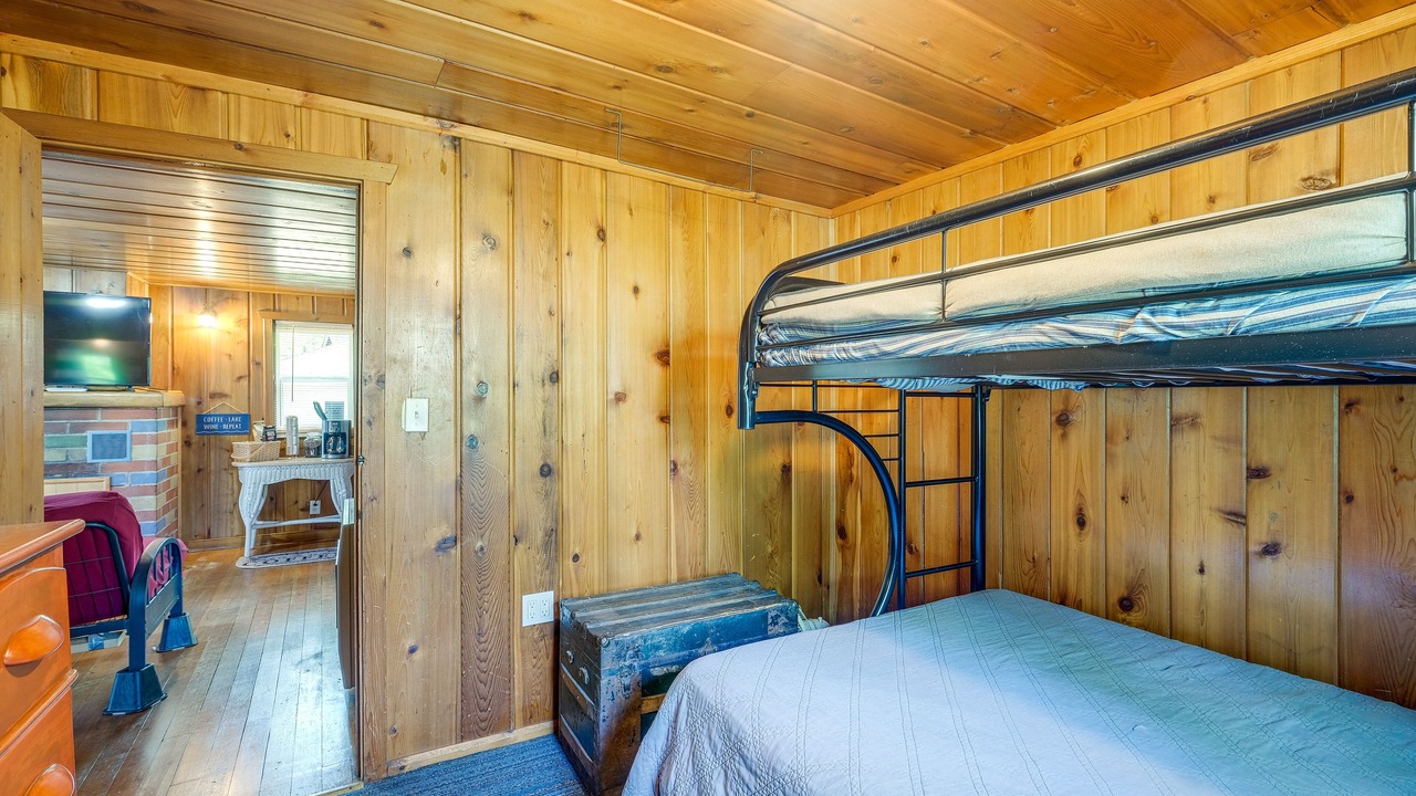 Photo of Bedroom in Herron