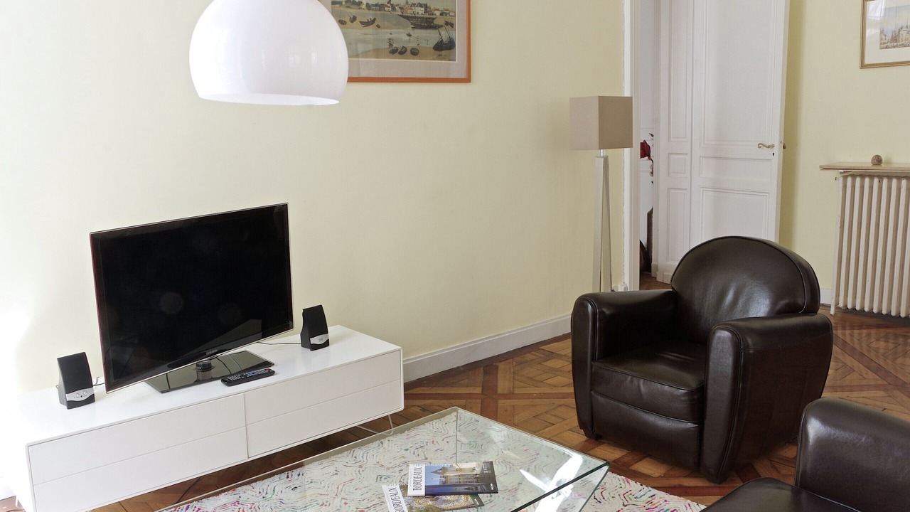 Photo of Livingroom in Hotel de Ville - Quinconces