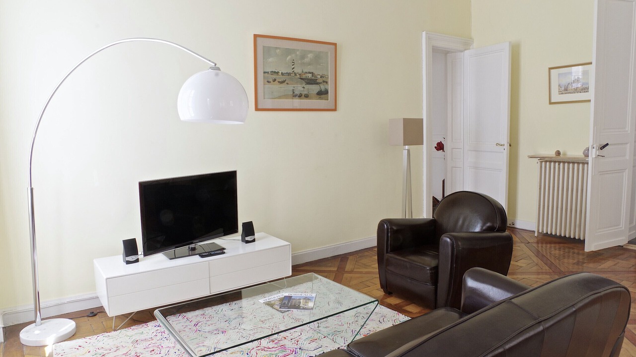 Photo of Livingroom in Hotel de Ville - Quinconces