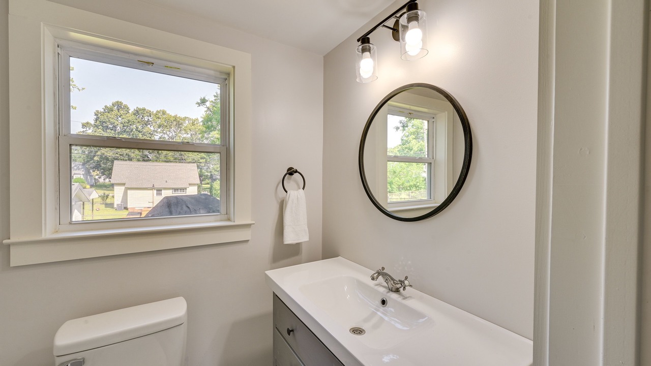 Photo of Bathroom in Dunean
