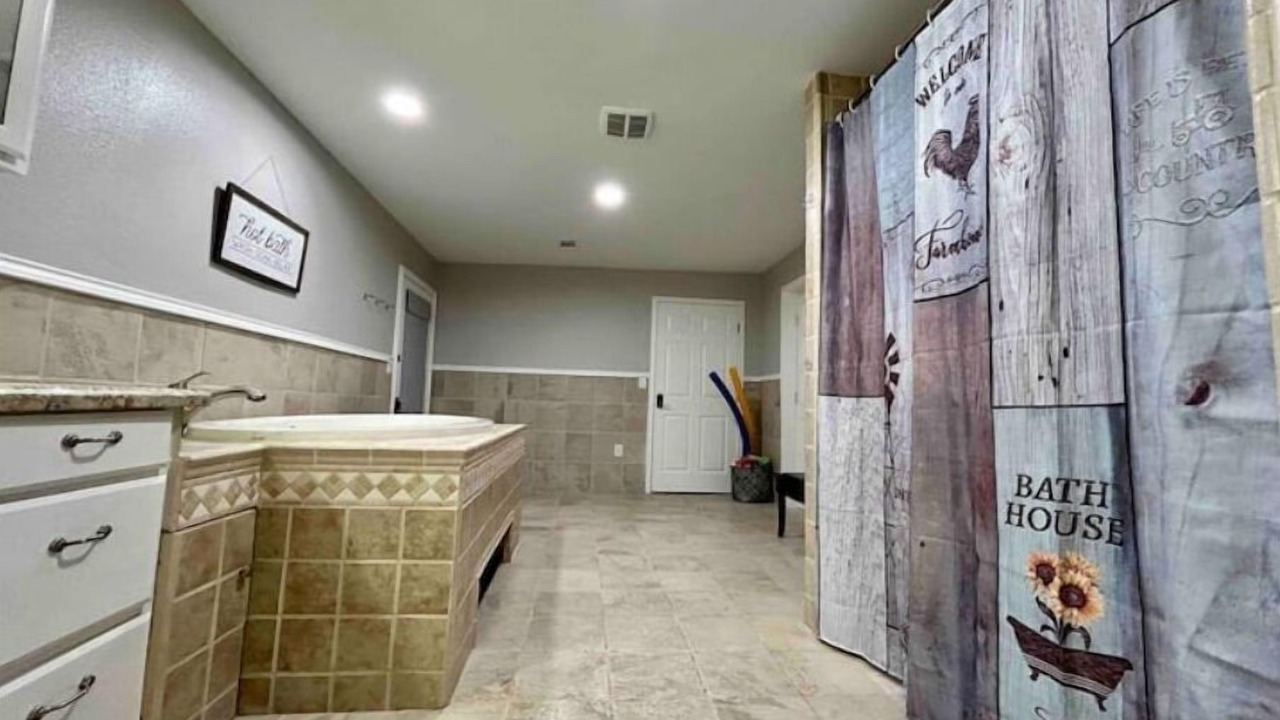 Photo of Bathroom in Lufkin