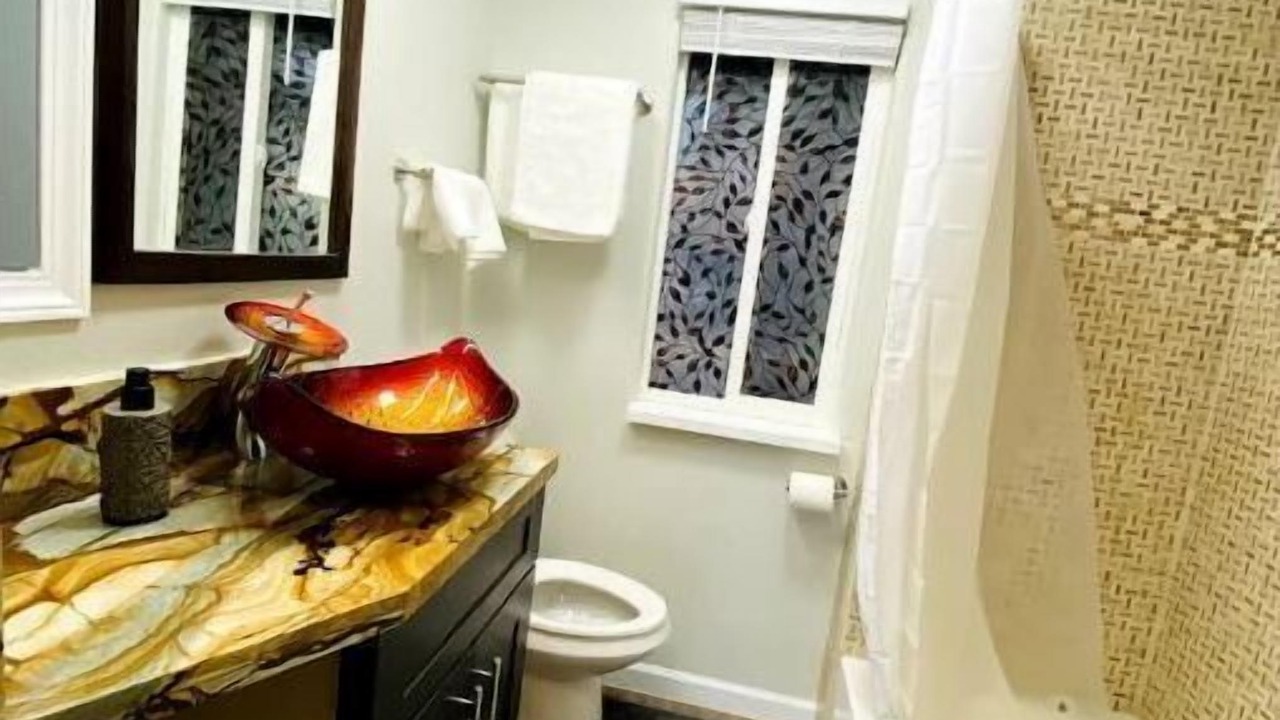 Photo of Bathroom in Klamath Falls