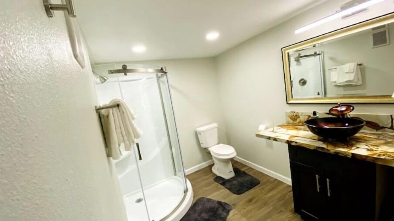 Photo of Bathroom in Klamath Falls
