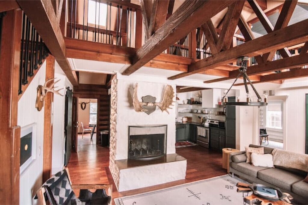 Photo of Livingroom in Sulphur