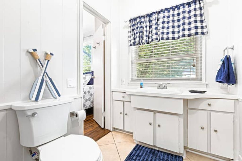 Photo of Bathroom in Quinlan