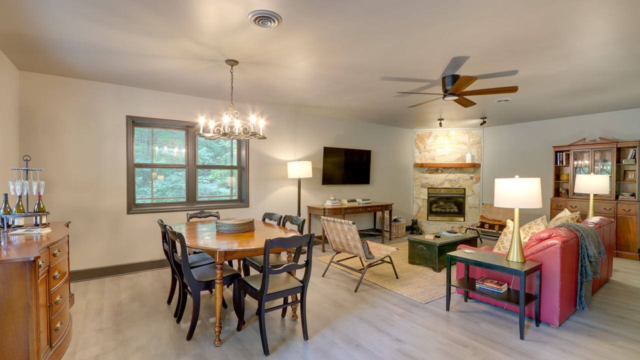 Photo of Livingroom in Hayesville