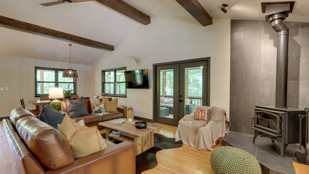 Photo of Bedroom in Hayesville