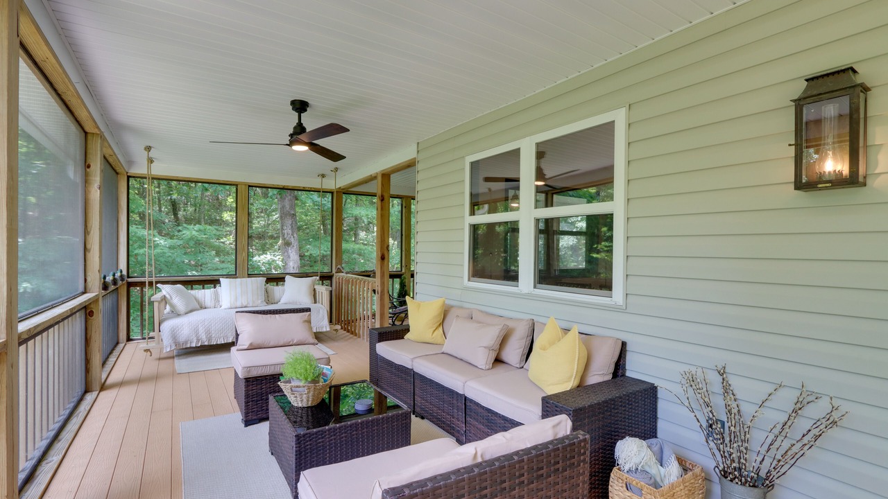 Photo of Patio Balcony in Hayesville