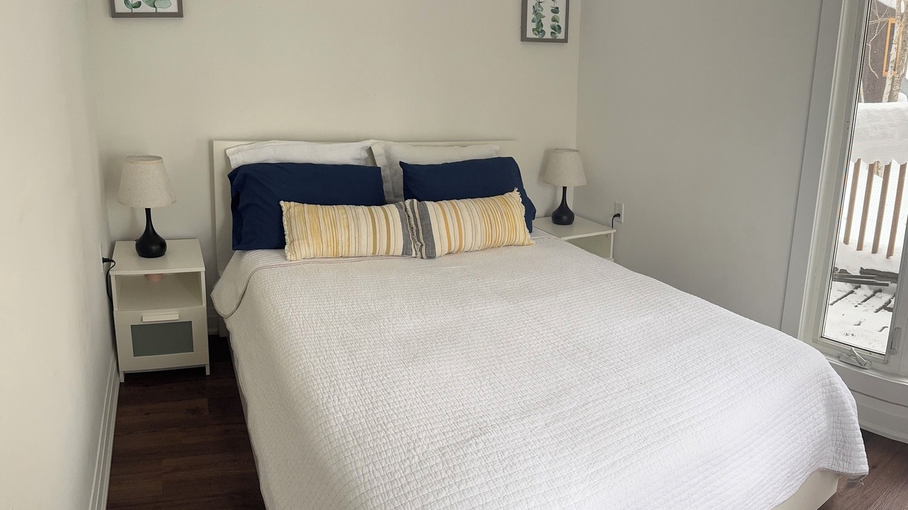 Photo of Bedroom in Muskoka Lakes