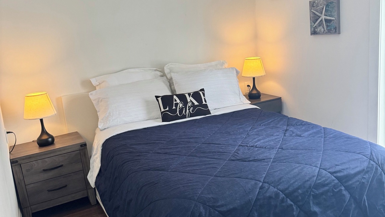 Photo of Bedroom in Muskoka Lakes