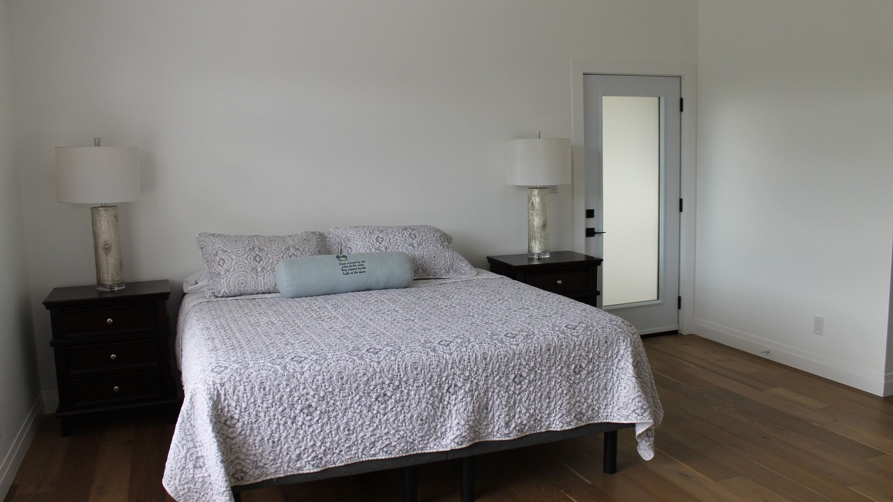 Photo of Bedroom in West Lake