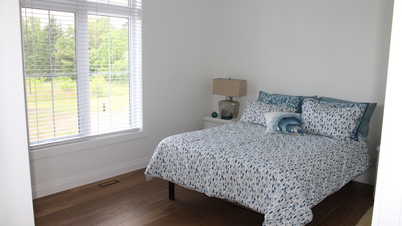 Photo of Bedroom in West Lake