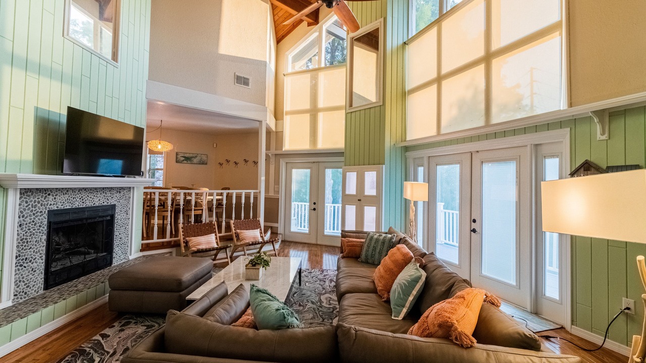 Photo of Livingroom in Weeki Wachee Gardens