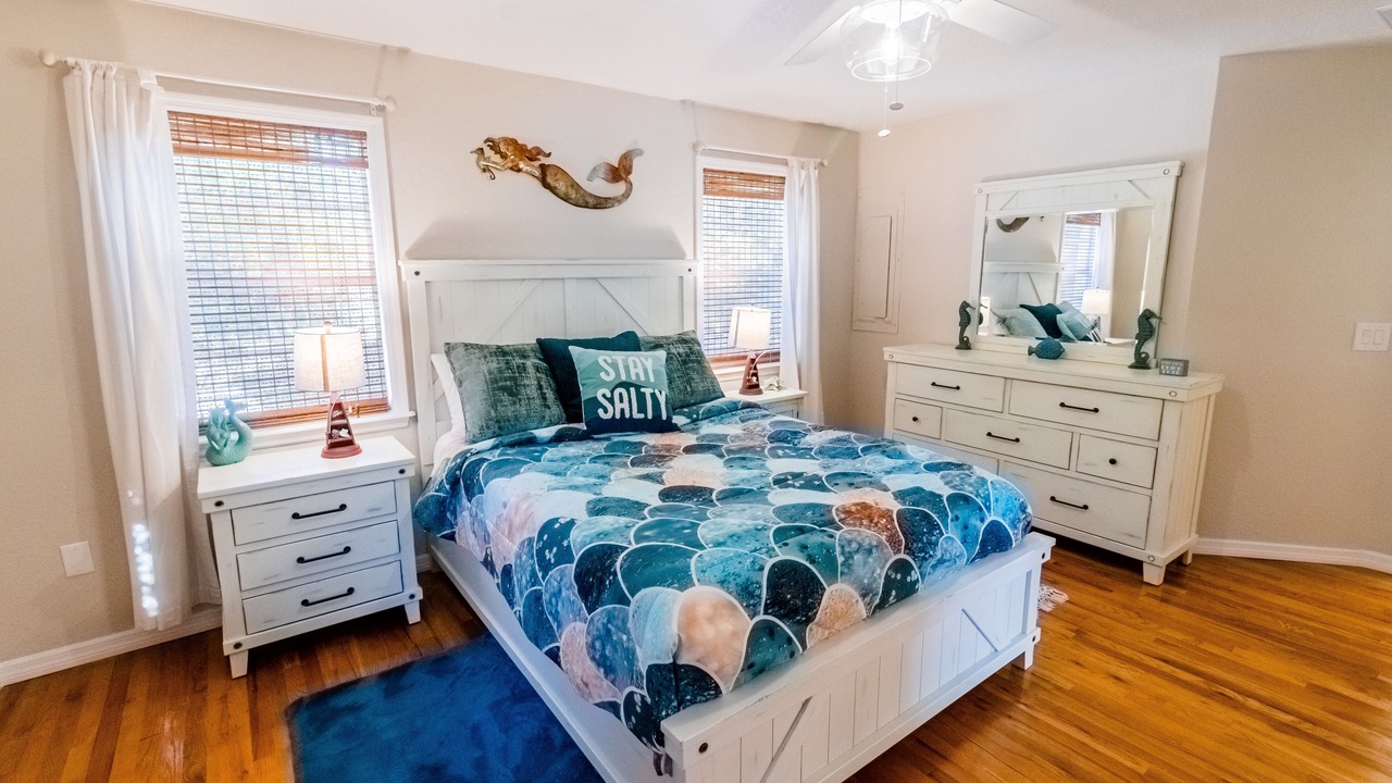 Photo of Bedroom in Weeki Wachee Gardens
