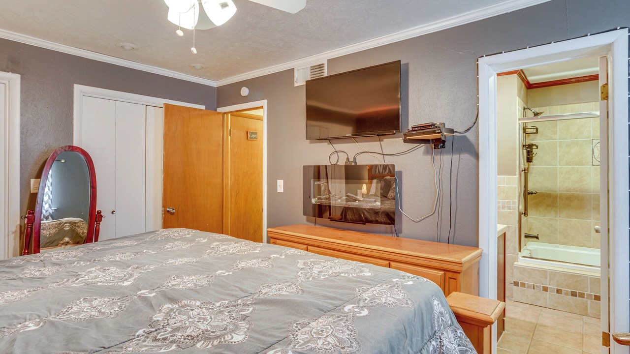 Photo of Bedroom in Lawton