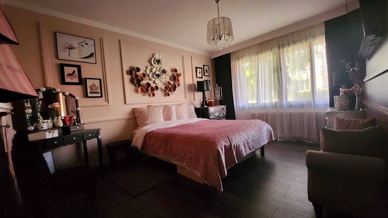 Photo of Bedroom in Montreuil