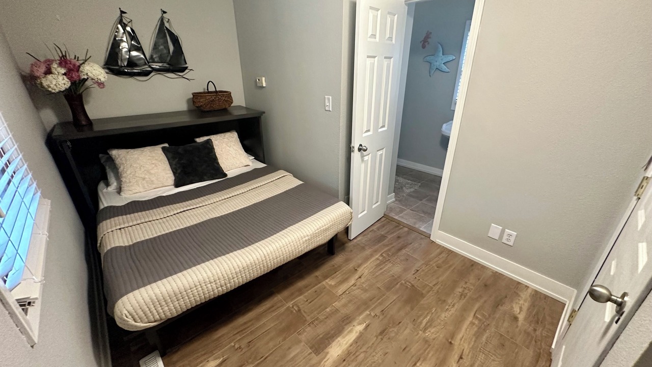 Photo of Bedroom in Clear Lake
