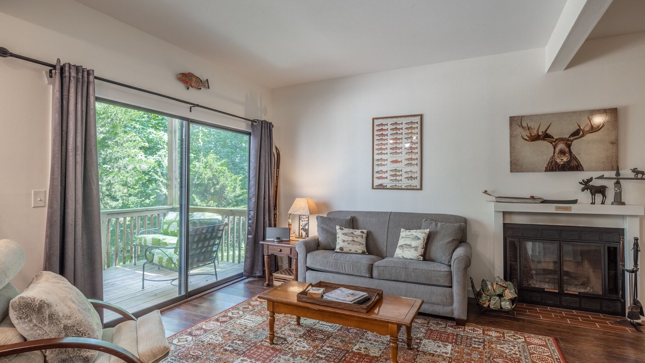 Photo of Livingroom in Innsbrook