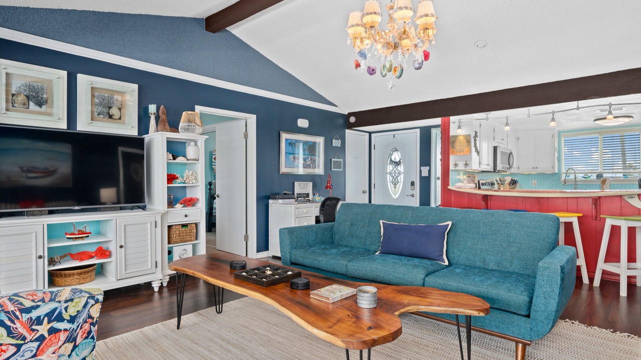 Photo of Livingroom in City-by-the Sea