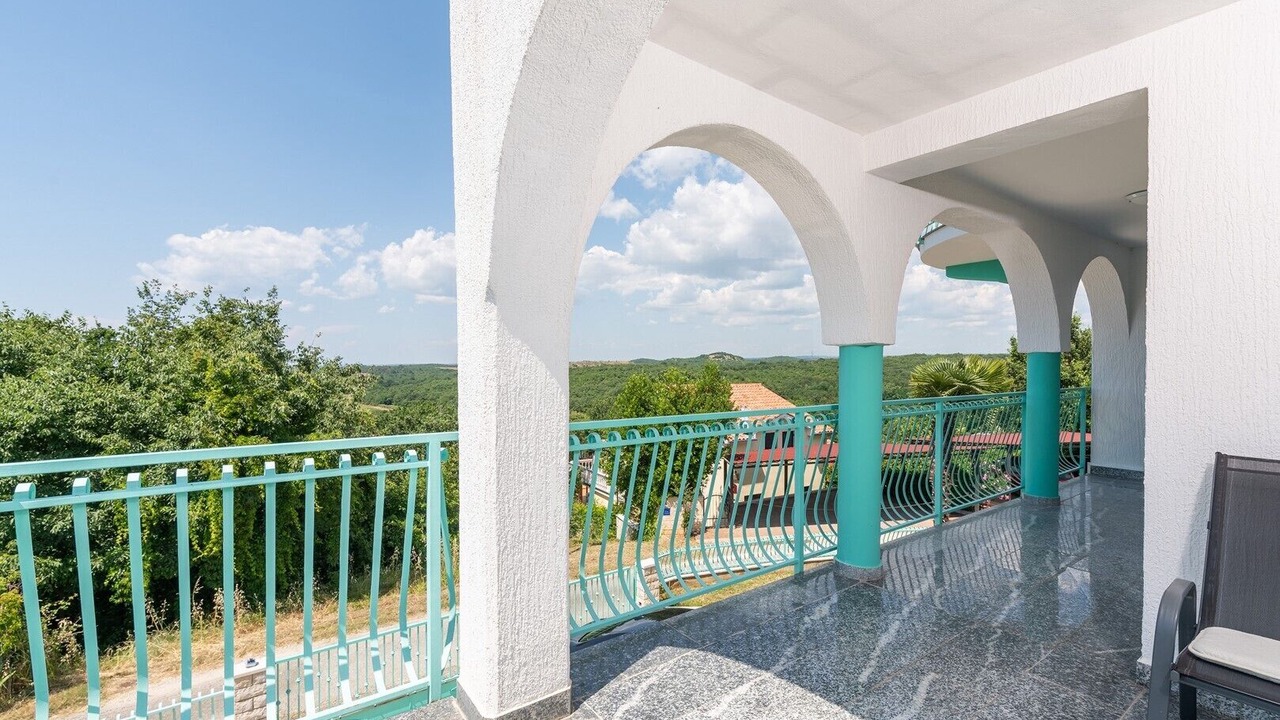 Photo of Patio Balcony in Mugeba
