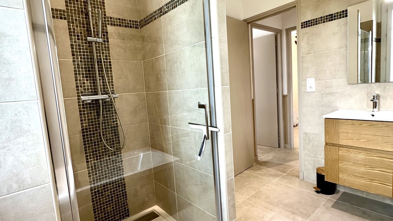 Photo of Bathroom in Chateaurenard