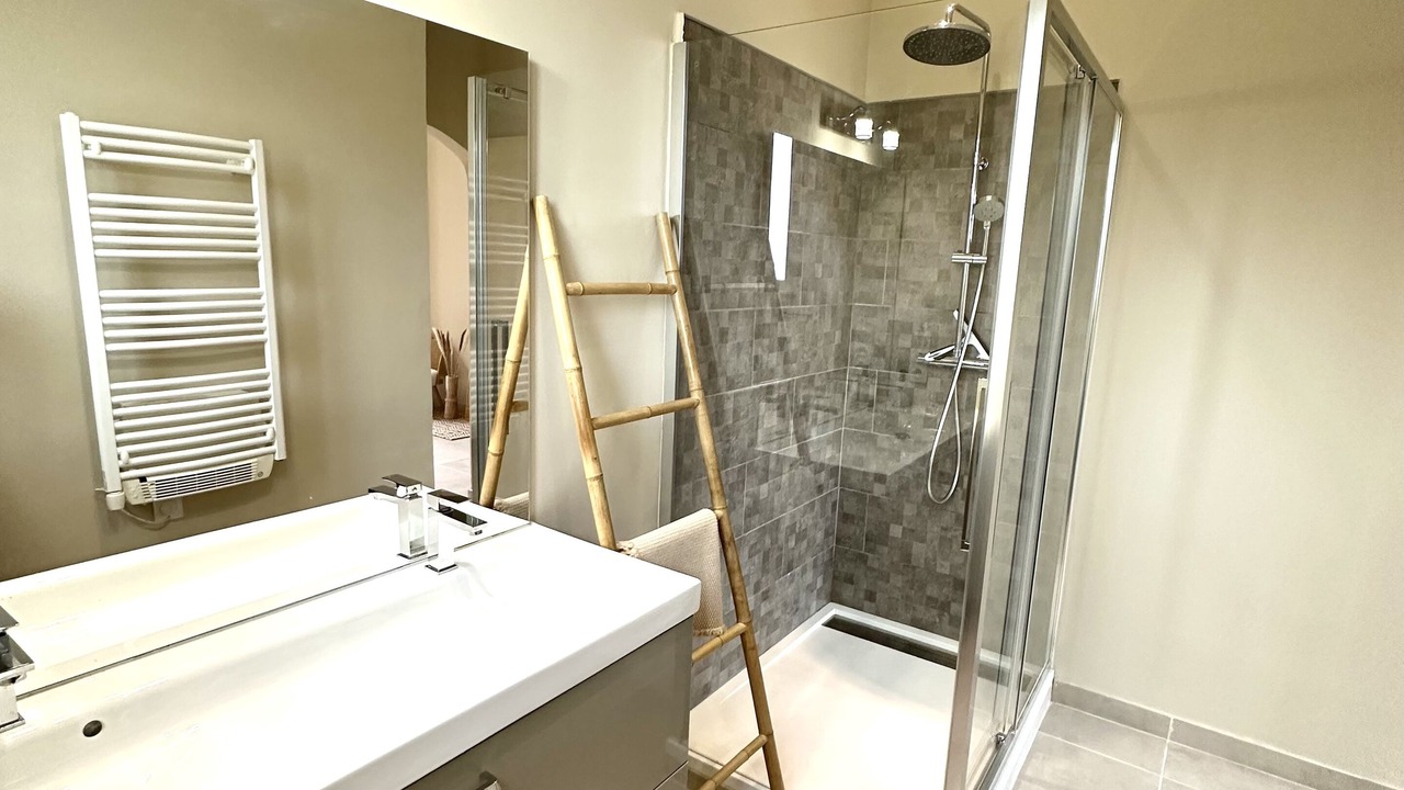 Photo of Bathroom in Chateaurenard