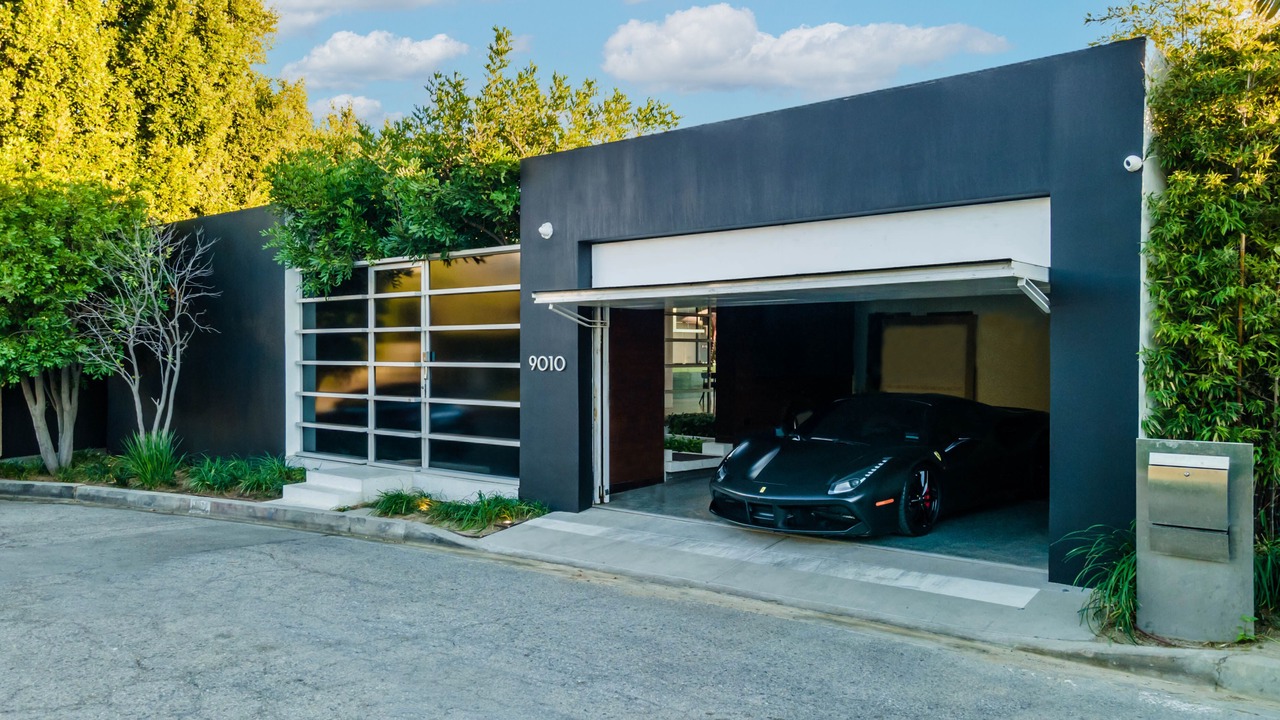 Photo of Outdoor in The Bird Streets