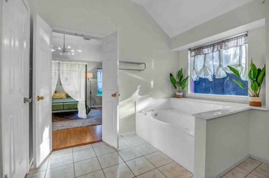 Photo of Bathroom in Mission Glen Estates