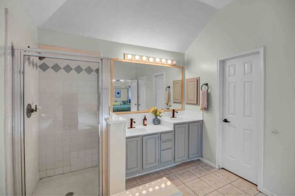 Photo of Bathroom in Mission Glen Estates
