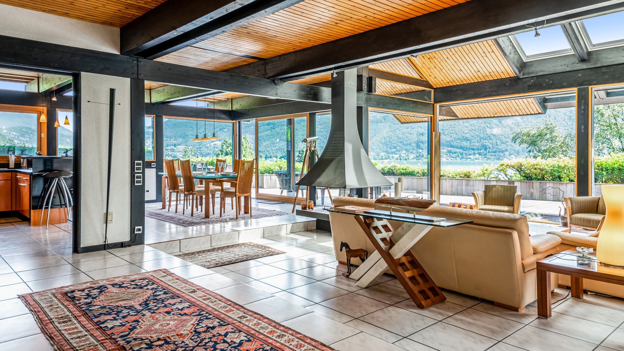 Photo of Others in Bredannaz