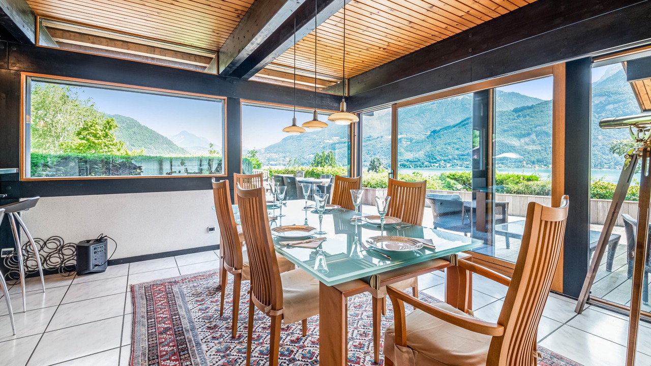 Photo of Others in Bredannaz