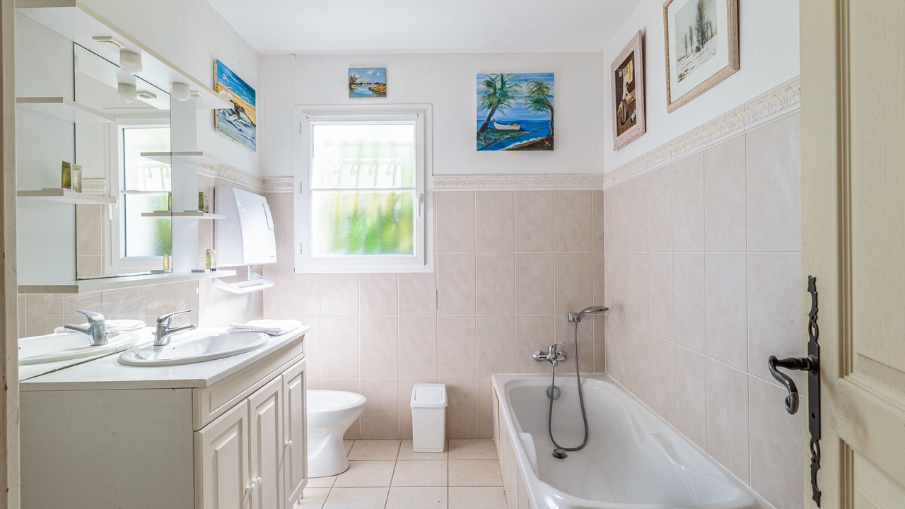 Photo of Bathroom in Saint-Georges-d'Oleron