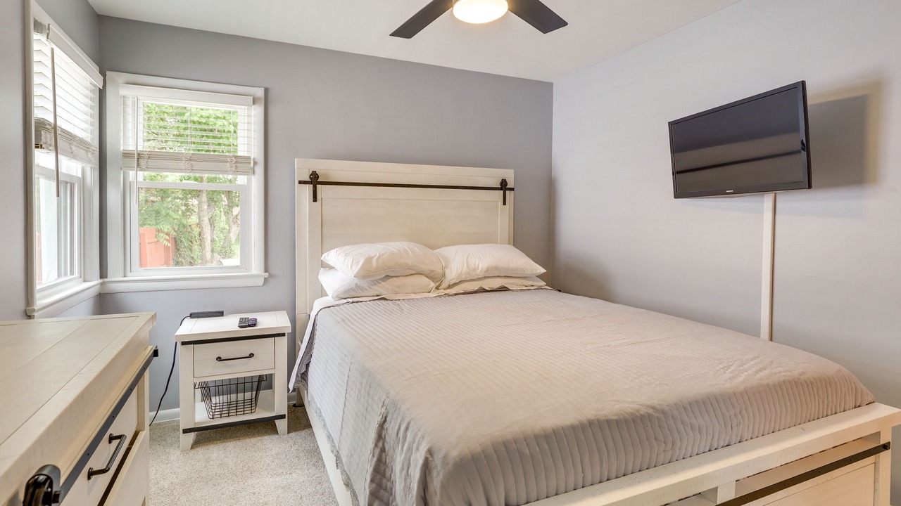 Photo of Bedroom in Gloria Glens Park