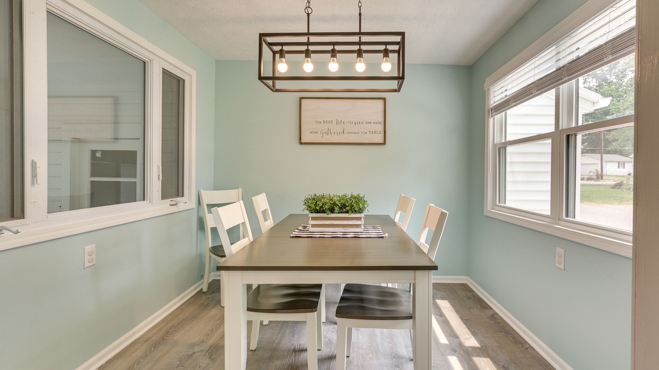 Photo of Livingroom in Gloria Glens Park