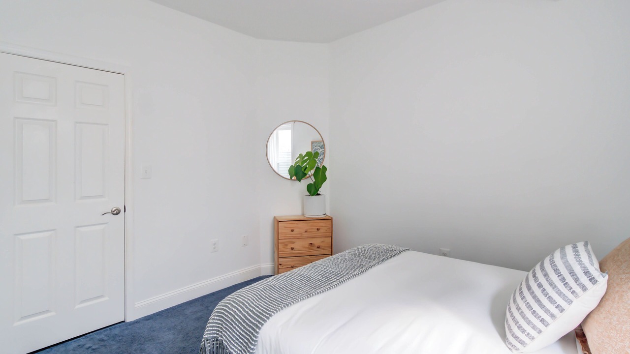 Photo of Bedroom in Lower Central NE