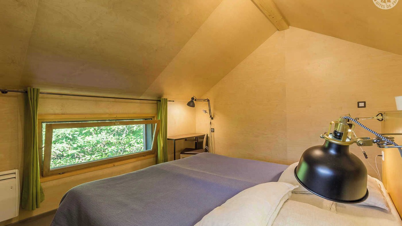 Photo of Bedroom in Yenne