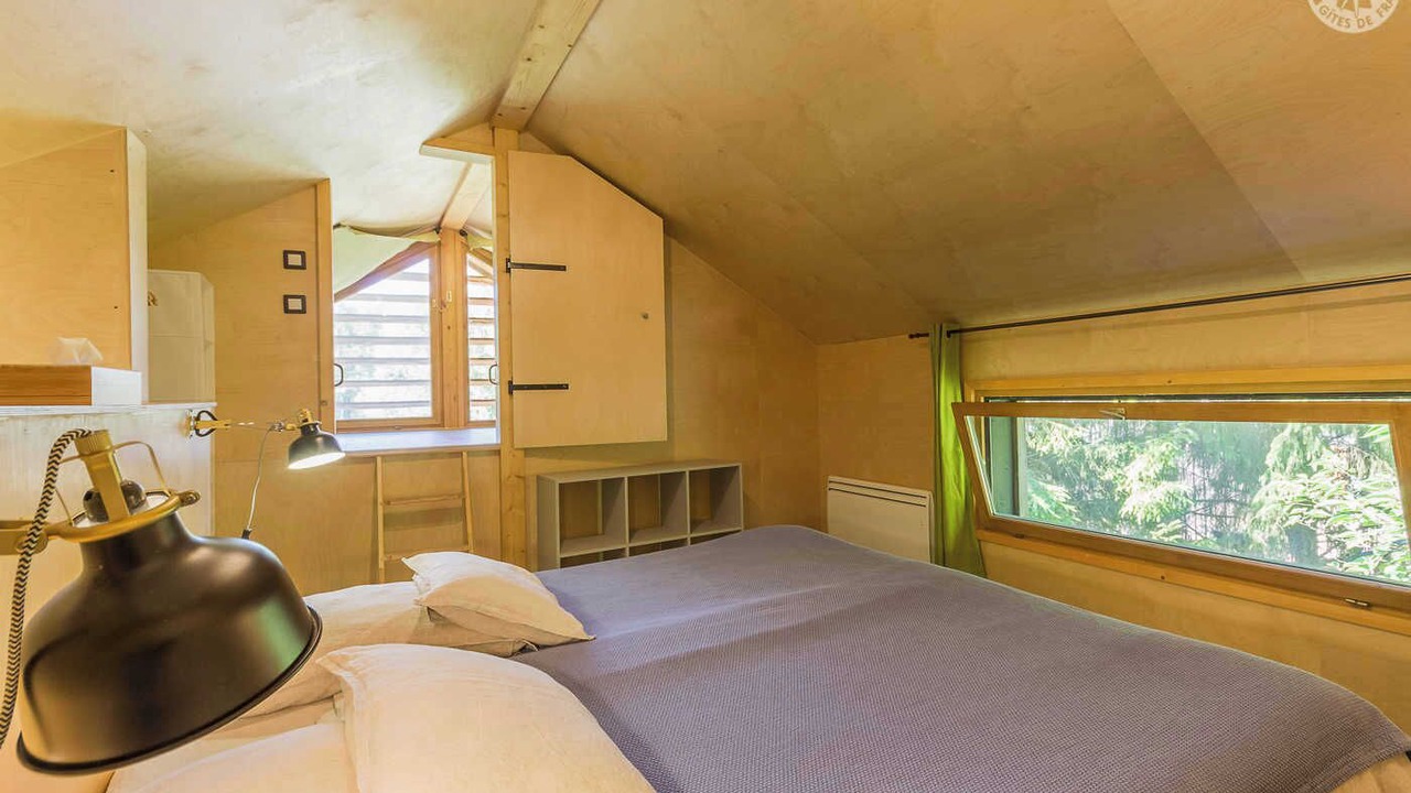 Photo of Bedroom in Yenne