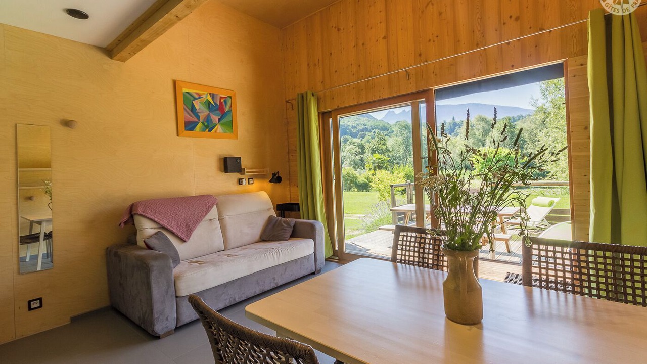 Photo of Livingroom in Yenne