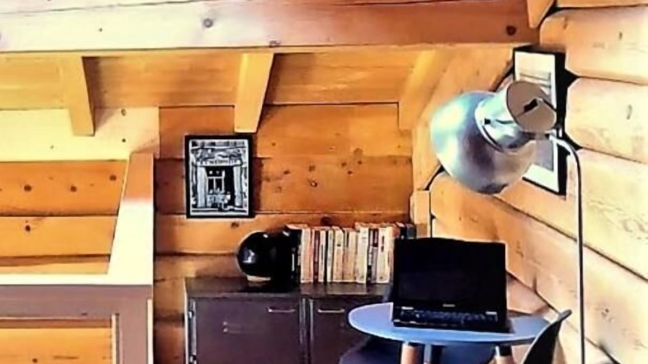 Photo of Others in Queige