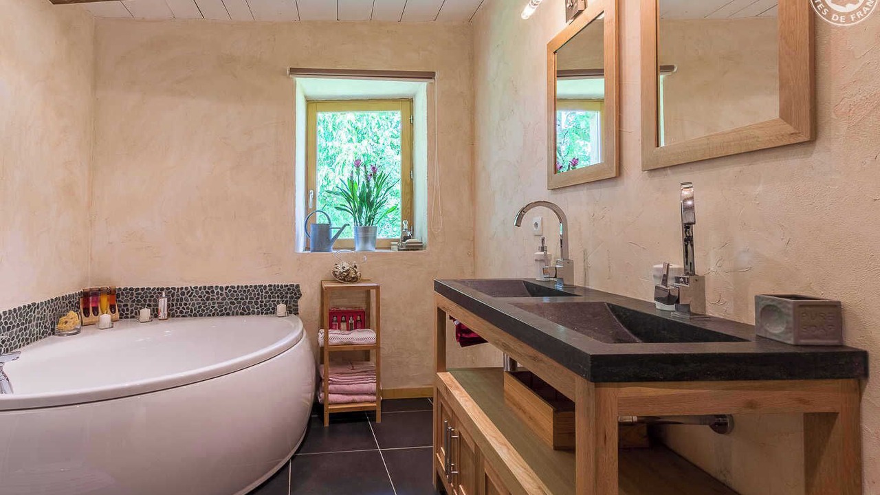 Photo of Bathroom in Traize