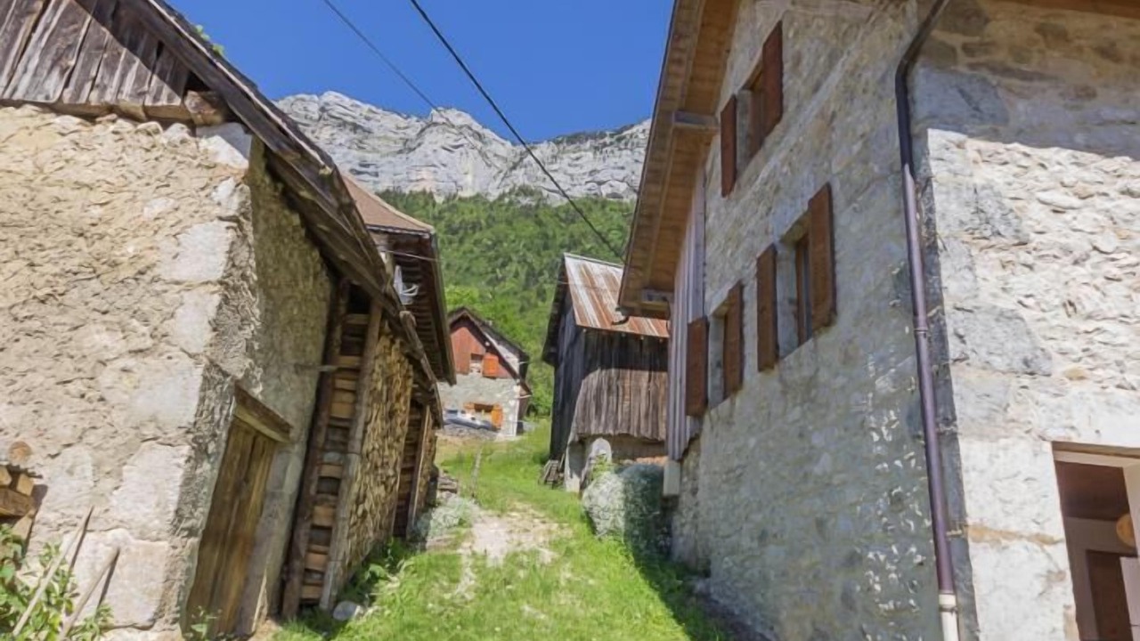Photo of Outdoor in Saint-Meme d'en Haut
