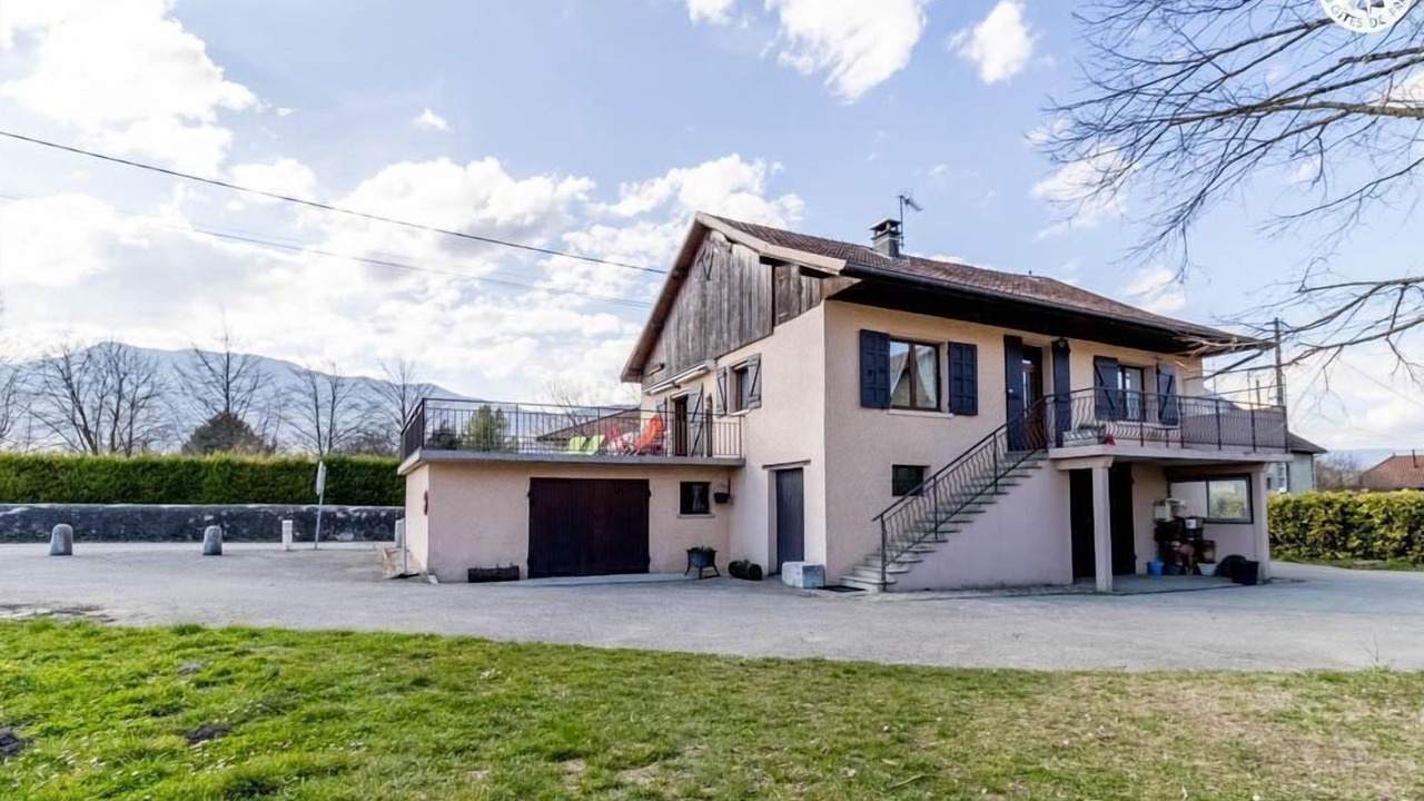 Photo of Outdoor in Myans