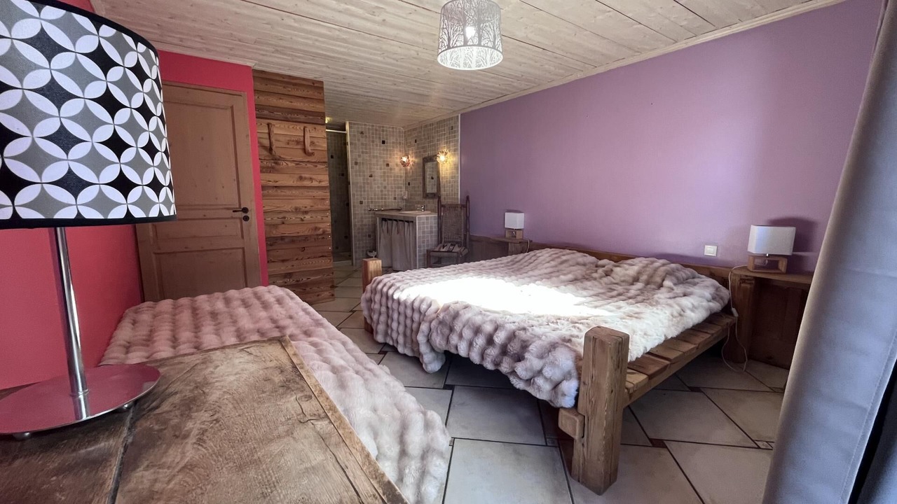 Photo of Bedroom in Albiez-le-Vieux